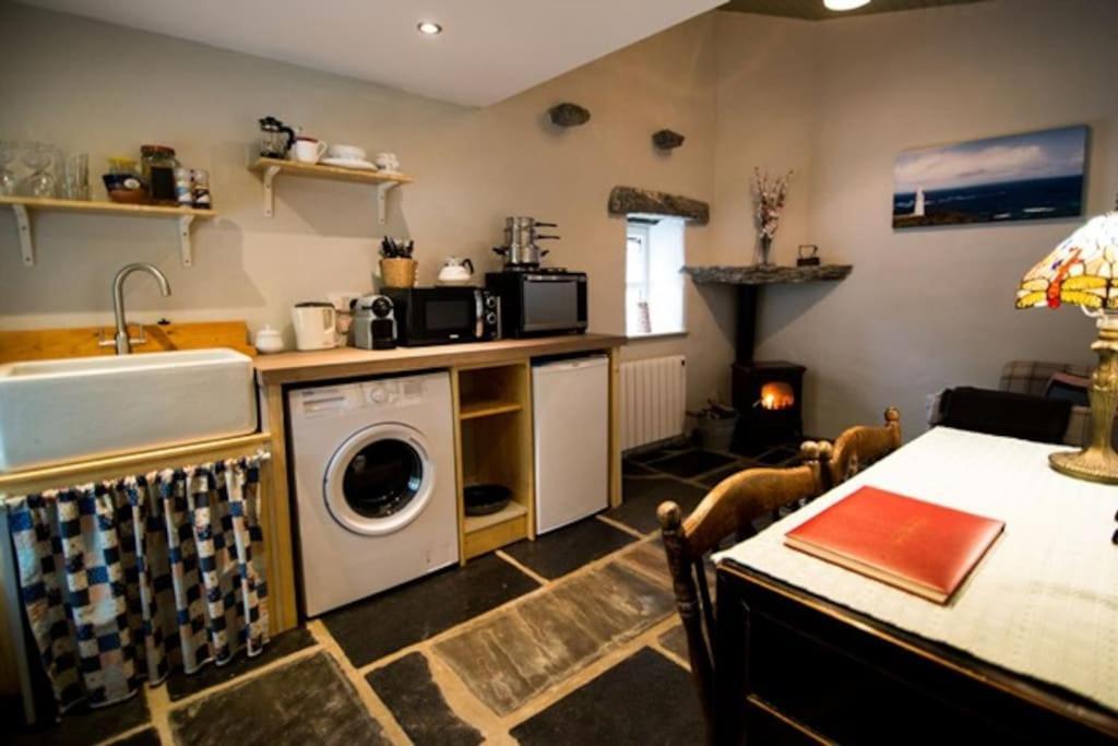 Fermoyle Properties Glynn'S Cottage Fanore Bagian luar foto